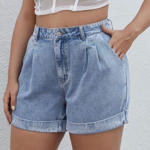 light denim puff shorts • SHEIN